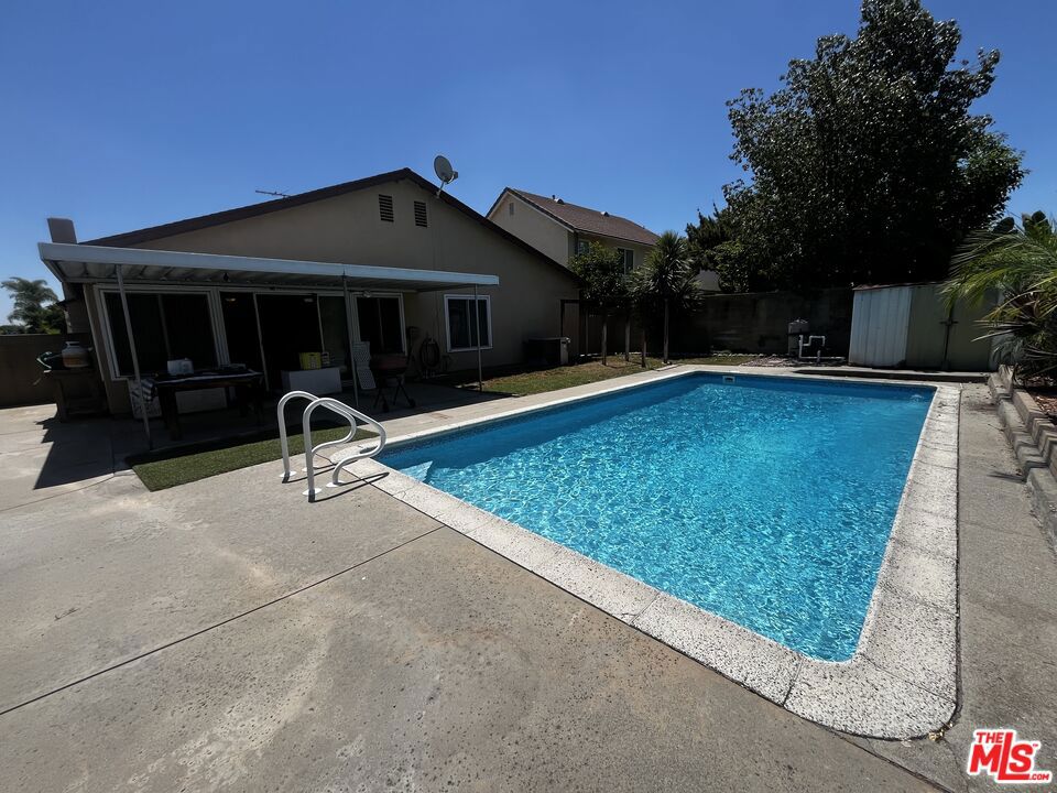1701 Eli Place
