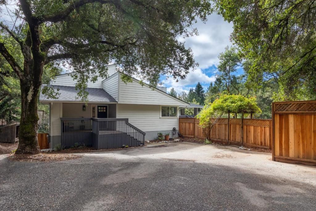Photo of 188 Kelly Lane, Santa Cruz, CA 95060 (MLS # ML82025212)