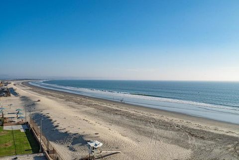 Photo of 1830 Avenida Del Mundo #811, Coronado, CA 92118 (MLS # 200052356)