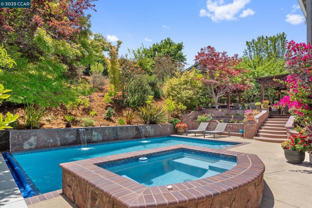 MAGEE RANCH - Residential