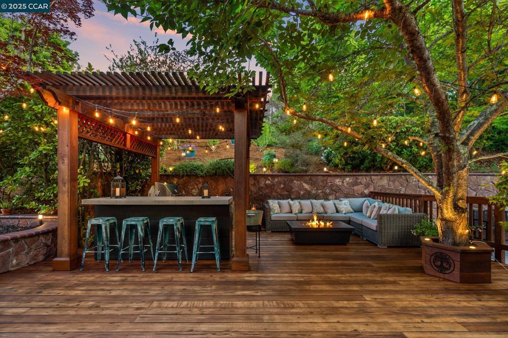 MAGEE RANCH - Residential