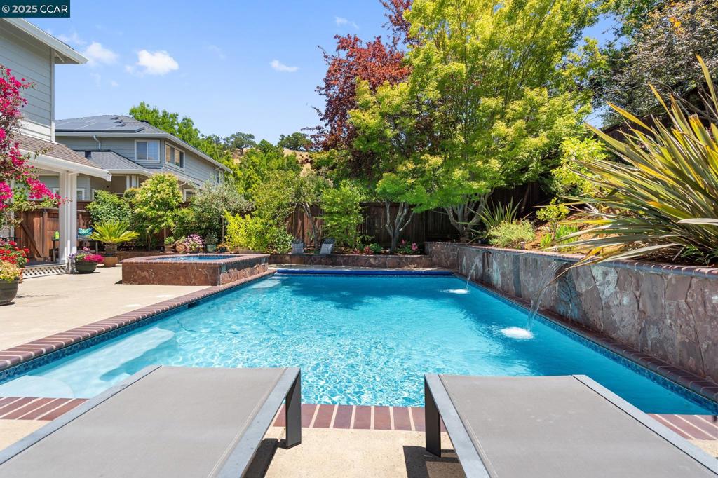 MAGEE RANCH - Residential