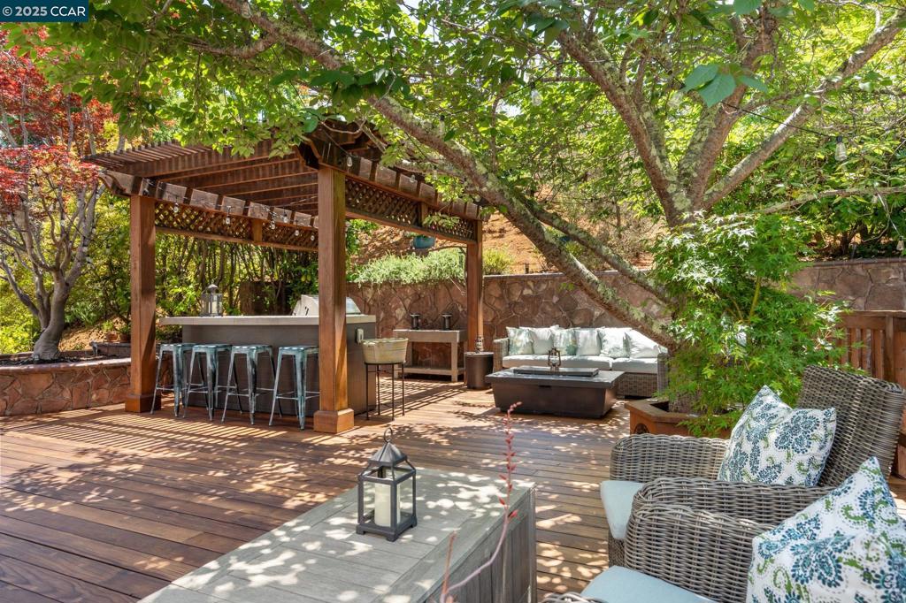 MAGEE RANCH - Residential