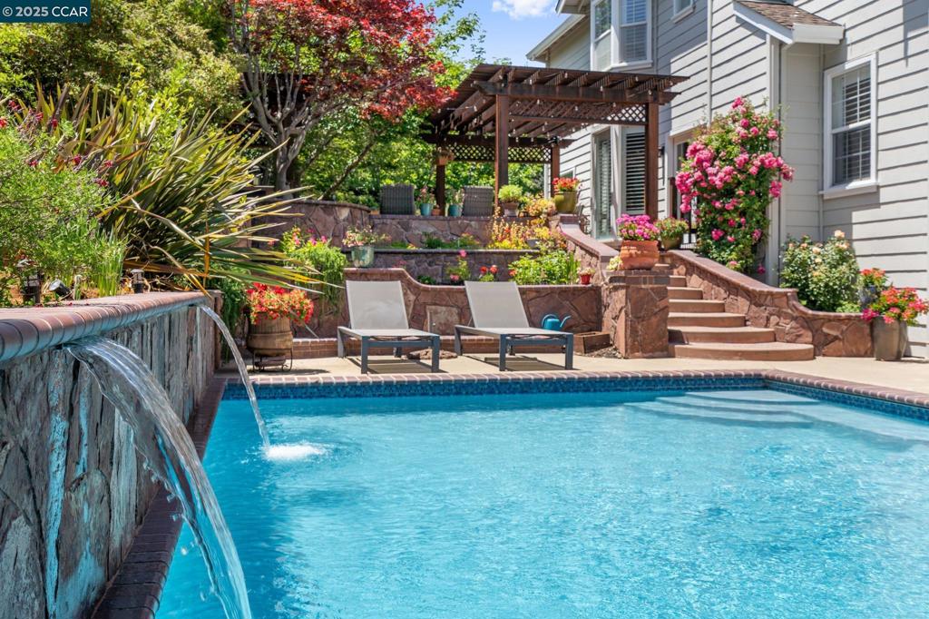 MAGEE RANCH - Residential