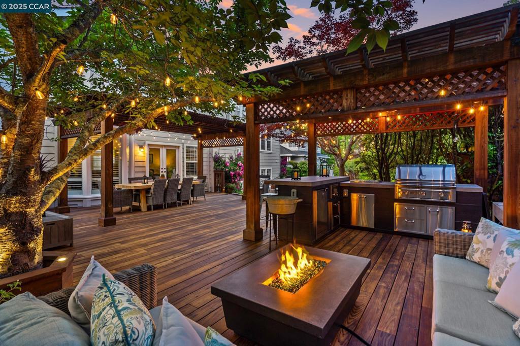 MAGEE RANCH - Residential