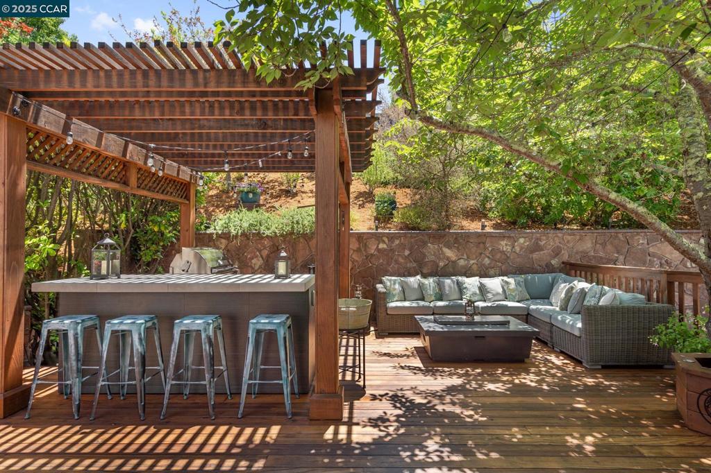 MAGEE RANCH - Residential