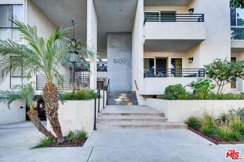Photo of 1909 Pelham Avenue #102, Los Angeles, CA 90025 (MLS # 26639873)