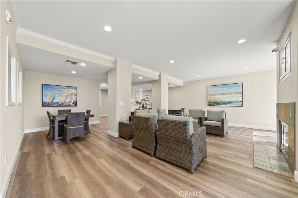 Alamitos Beach (AB) - Residential Lease