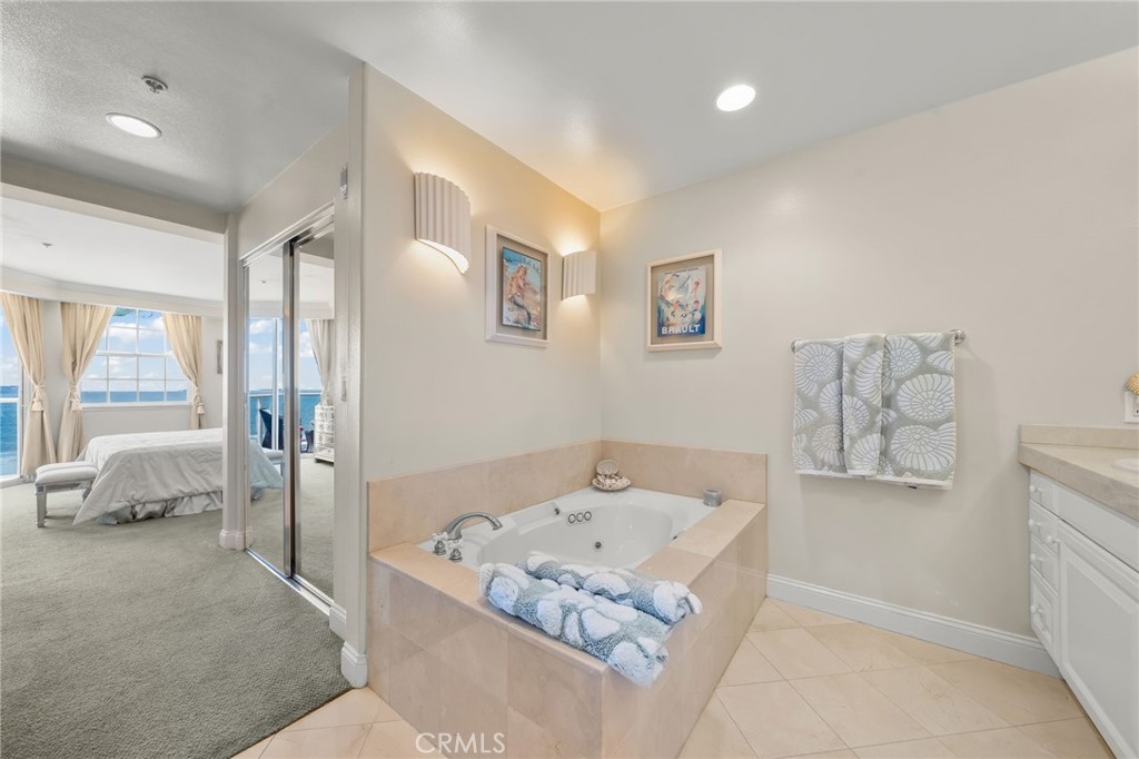 Alamitos Beach (AB) - Residential Lease