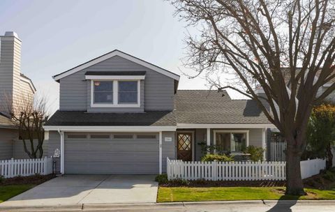 Photo of 756 Newport Circle, Redwood City, CA 94065 (MLS # ML82034250)