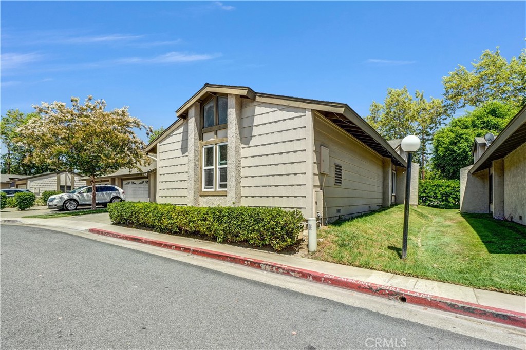 2616 N Tustin Avenue A