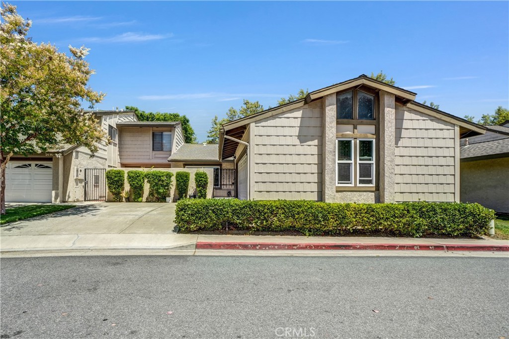 2616 N Tustin Avenue A