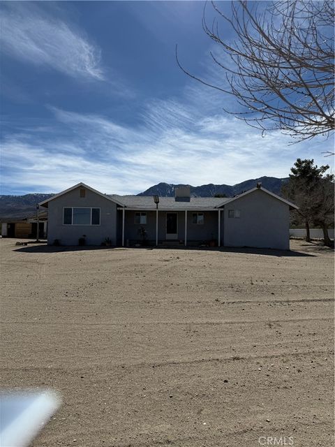 Photo of 30107 Bourbon Rd, Lucerne Valley, CA 92356 (MLS # SB26041685)
