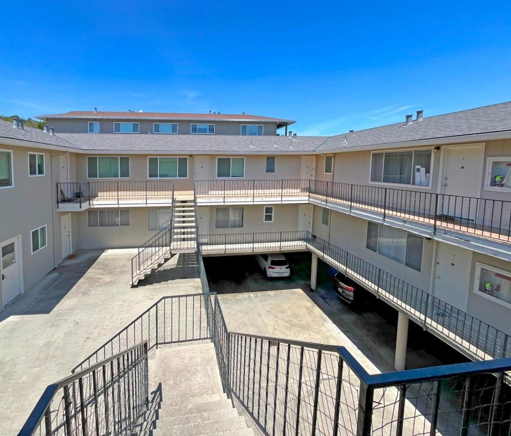 1205 Geraldine Way