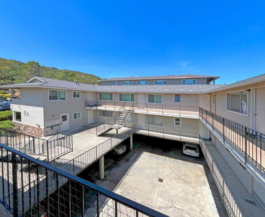 1205 Geraldine Way