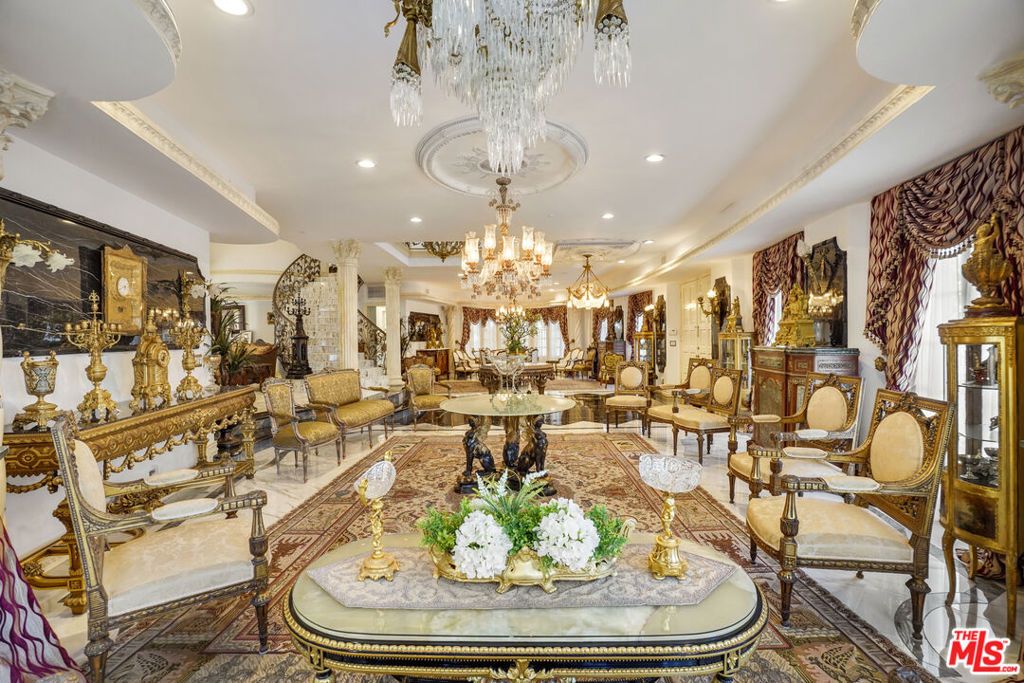 Photo of 2258 Gloaming Way, Beverly Hills, CA 90210 (MLS # 25625301)