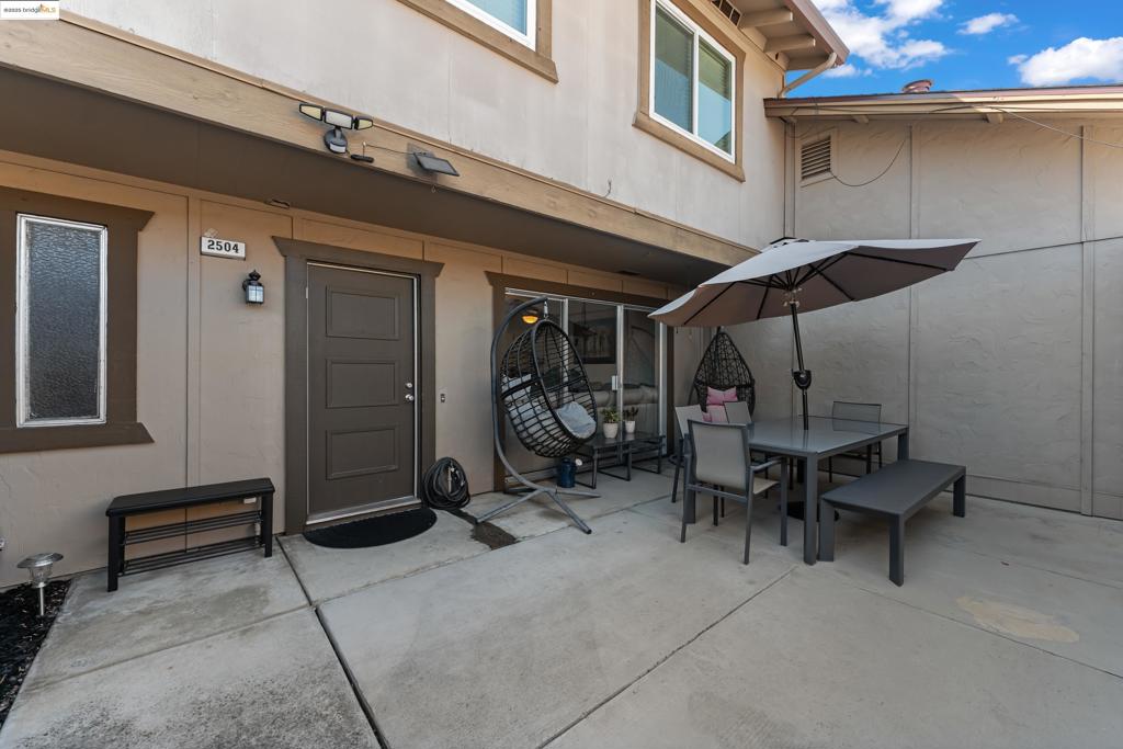 GENTRY COURT - Residential