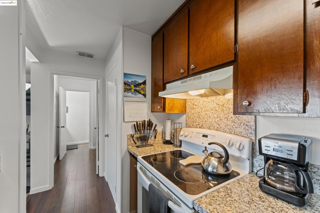 GENTRY COURT - Residential