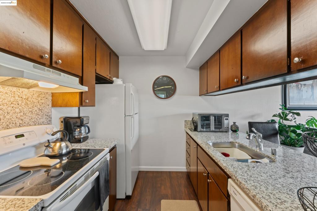GENTRY COURT - Residential