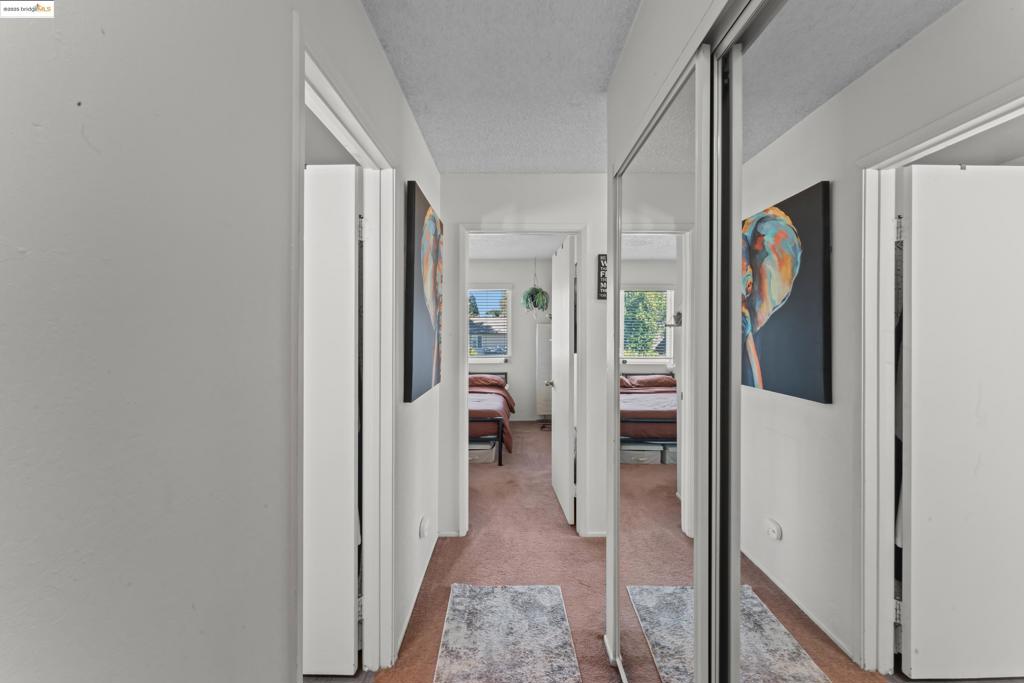 GENTRY COURT - Residential
