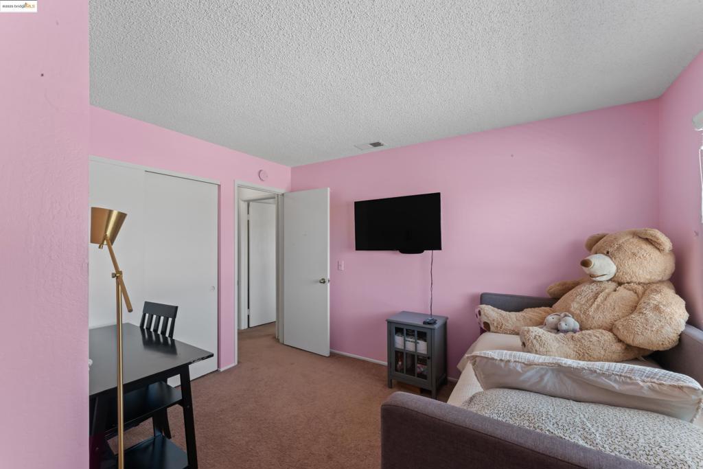 GENTRY COURT - Residential
