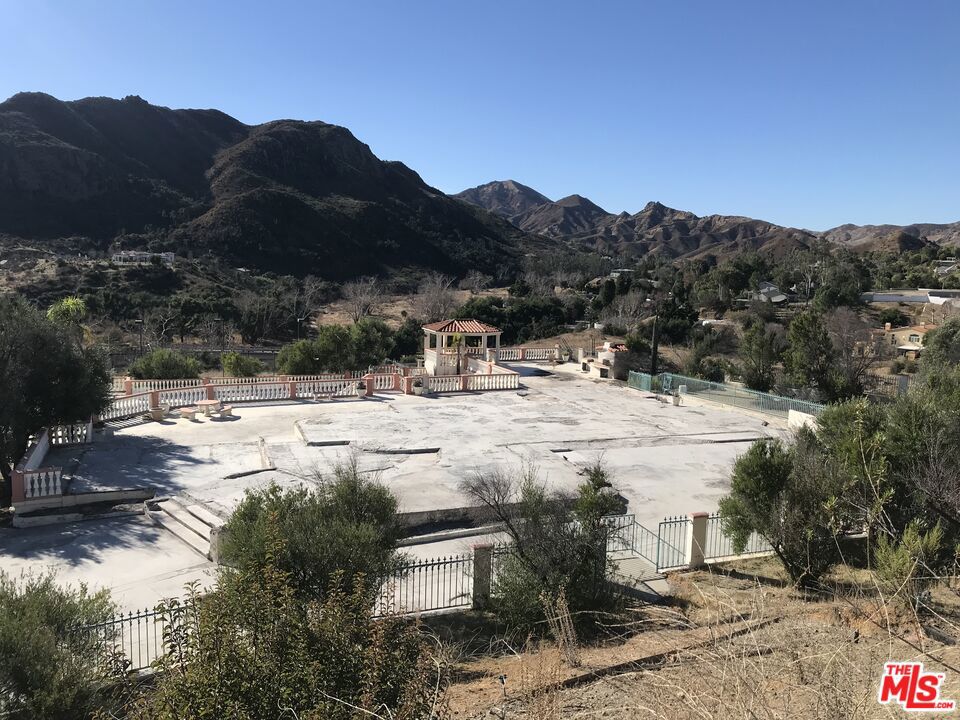 29575 Mulholland Highway