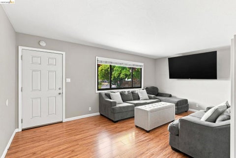 Tiny photo for 290 Shepherd Ave AVE, Hayward, CA 94544 (MLS # 41145200)