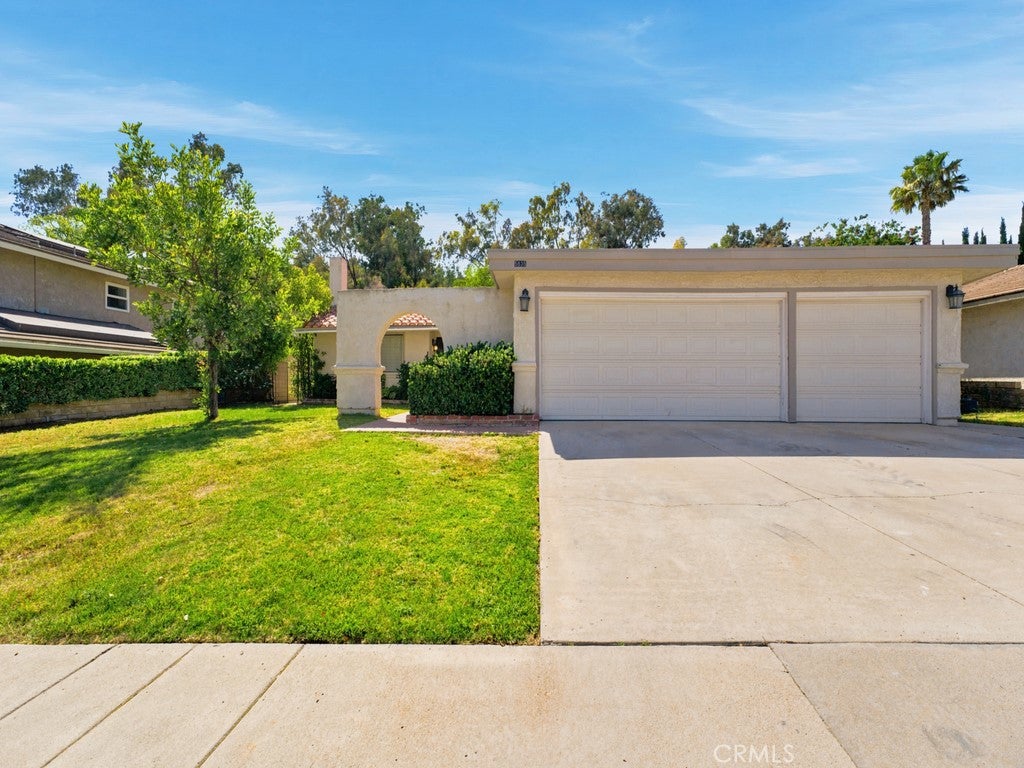 5835 Cardoza Drive