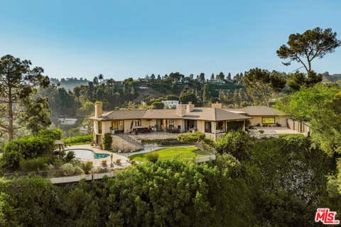 Photo of 1131 Miradero Road, Beverly Hills, CA 90210 (MLS # 26840609)