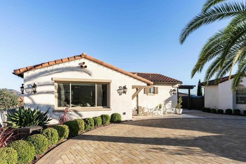 Photo of 424 Agua Vista Dr Dr, Chula Vista, CA 91914 (MLS # 260009383SD)