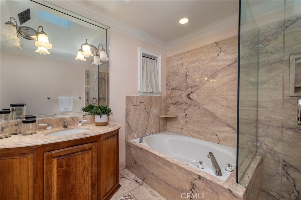 Lido Island (LIDO) - Residential