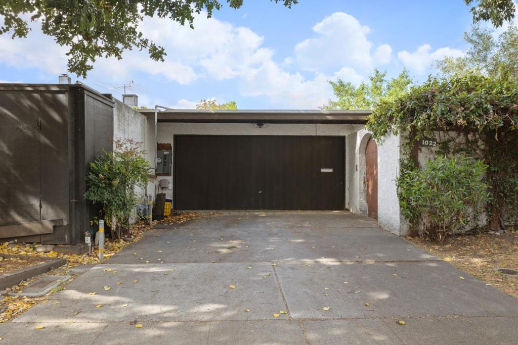 1022 E Evelyn Avenue
