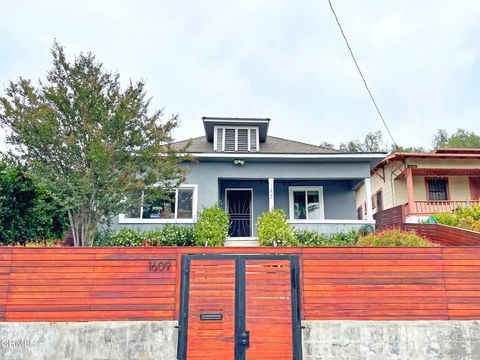 Photo of 1609 Isabel Street, Los Angeles, CA 90065 (MLS # P1-26960)
