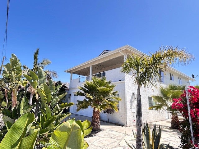 338 N 6th
