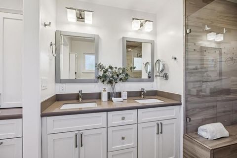 Tiny photo for 14 Kenmar Way, Burlingame, CA 94010 (MLS # ML82037629)