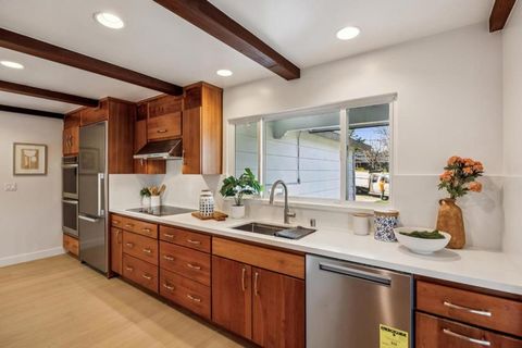 Tiny photo for 14 Kenmar Way, Burlingame, CA 94010 (MLS # ML82037629)