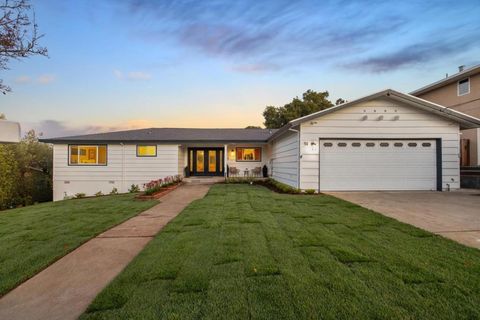 Tiny photo for 14 Kenmar Way, Burlingame, CA 94010 (MLS # ML82037629)