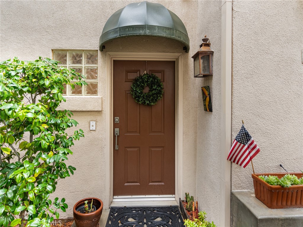 328 Virginia Street 4