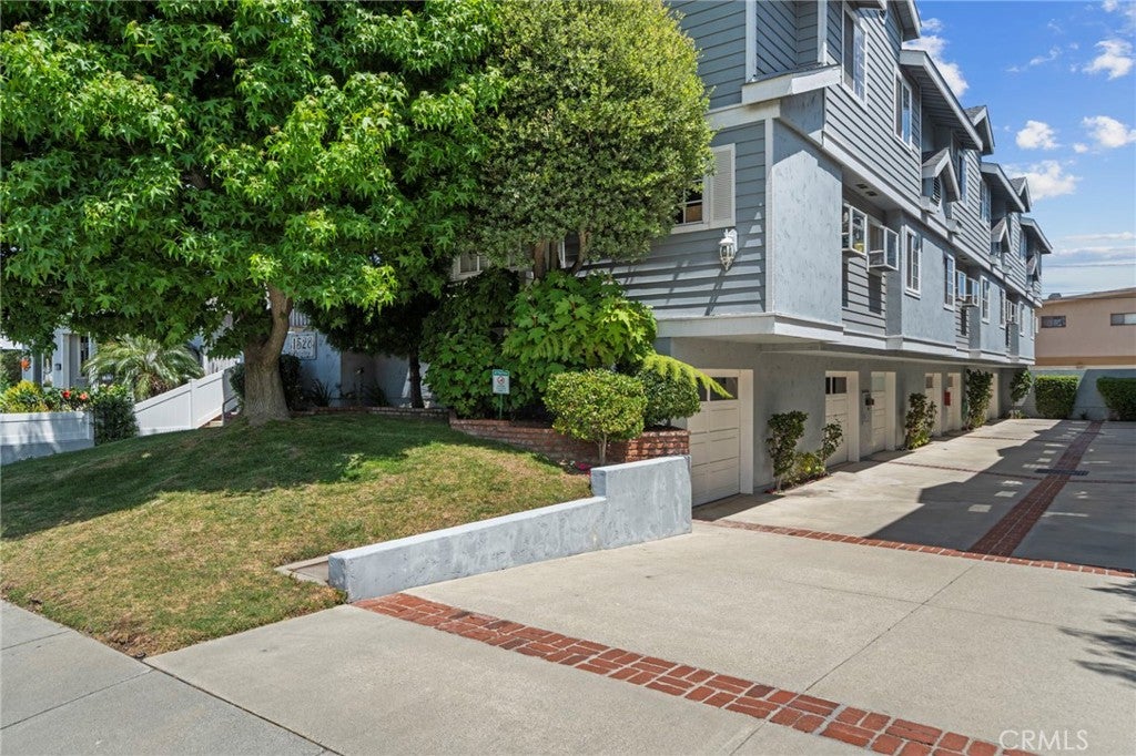 1528 Marcelina Avenue B, Torrance CA 90501
