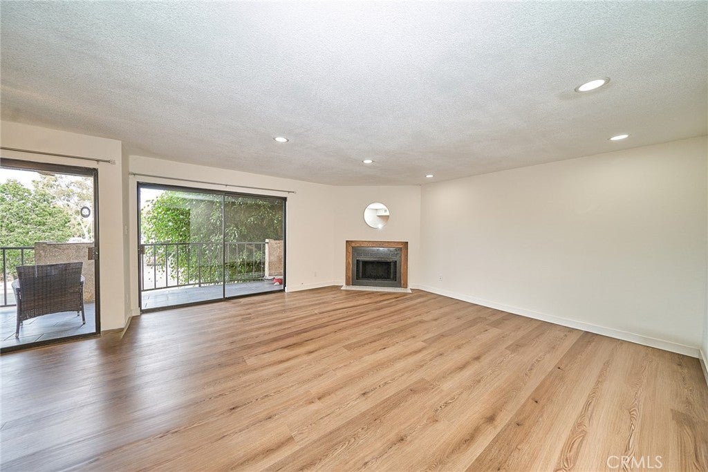 605 Redondo Avenue 203, Long Beach CA 90814
