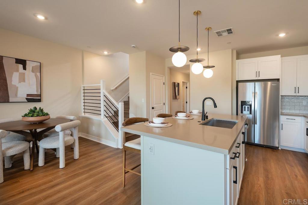 511 Avenida Centro 103