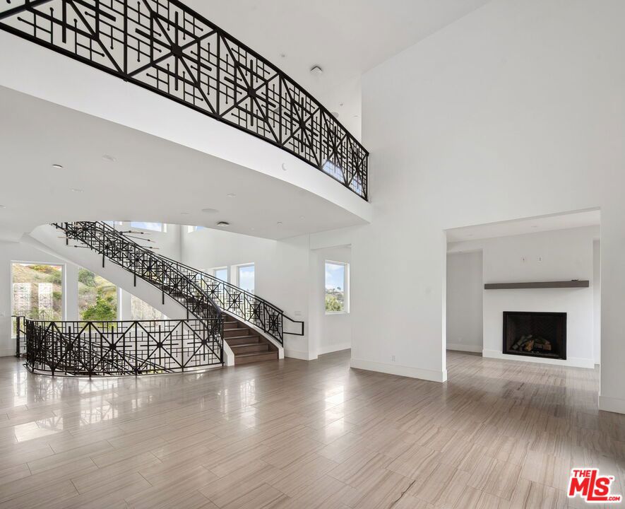2112 Rocky View Road
