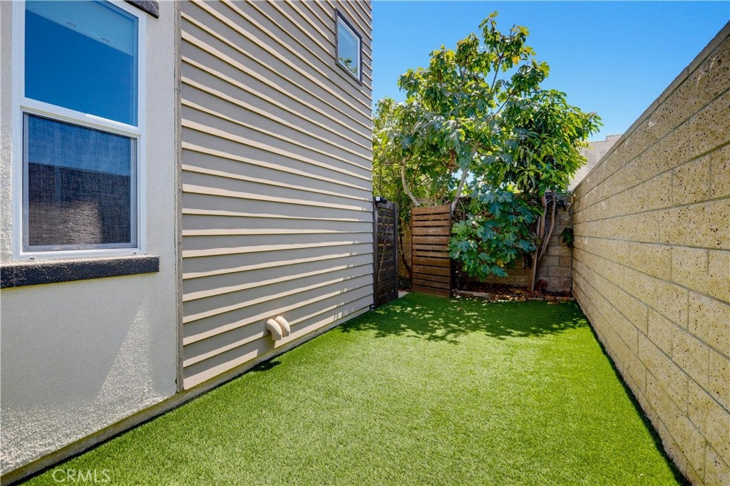 2125 Evans, Costa Mesa CA 92627 - Photo 33