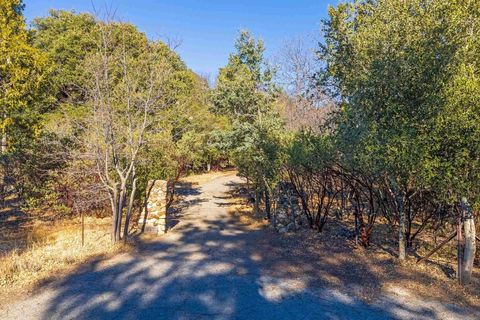 Photo of 5298 Pine Hills Rd. Rd, Julian, CA 92036 (MLS # 260004742SD)