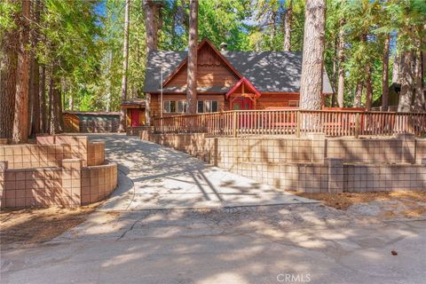 Photo of 31308 Firwood Dr, Running Springs, CA 92382 (MLS # IG25226589) Photo of 31308 Firwood Dr, Running Springs, CA 92382 (MLS # IG25226589)