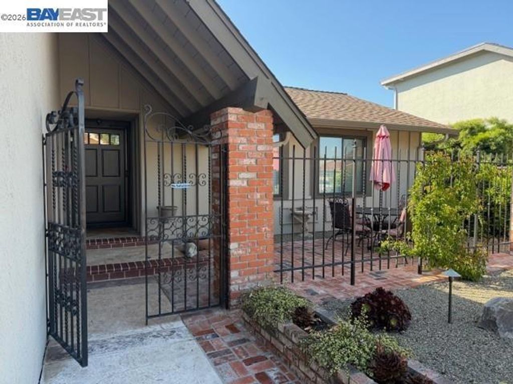 Photo of 3511 Touriga Dr Dr, Pleasanton, CA 94566 (MLS # 41131781)