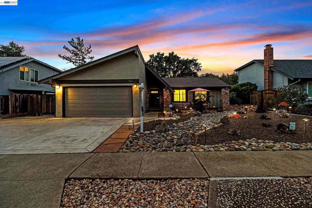 Photo of 3511 Touriga Dr Dr, Pleasanton, CA 94566 (MLS # 41131781)