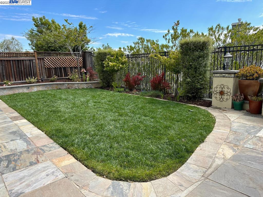 STONEBRAE COUNTRY CLUB - Residential