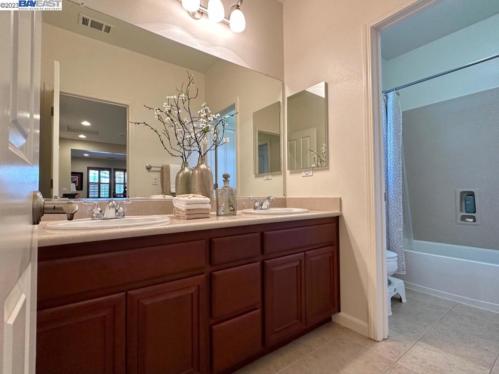 STONEBRAE COUNTRY CLUB - Residential