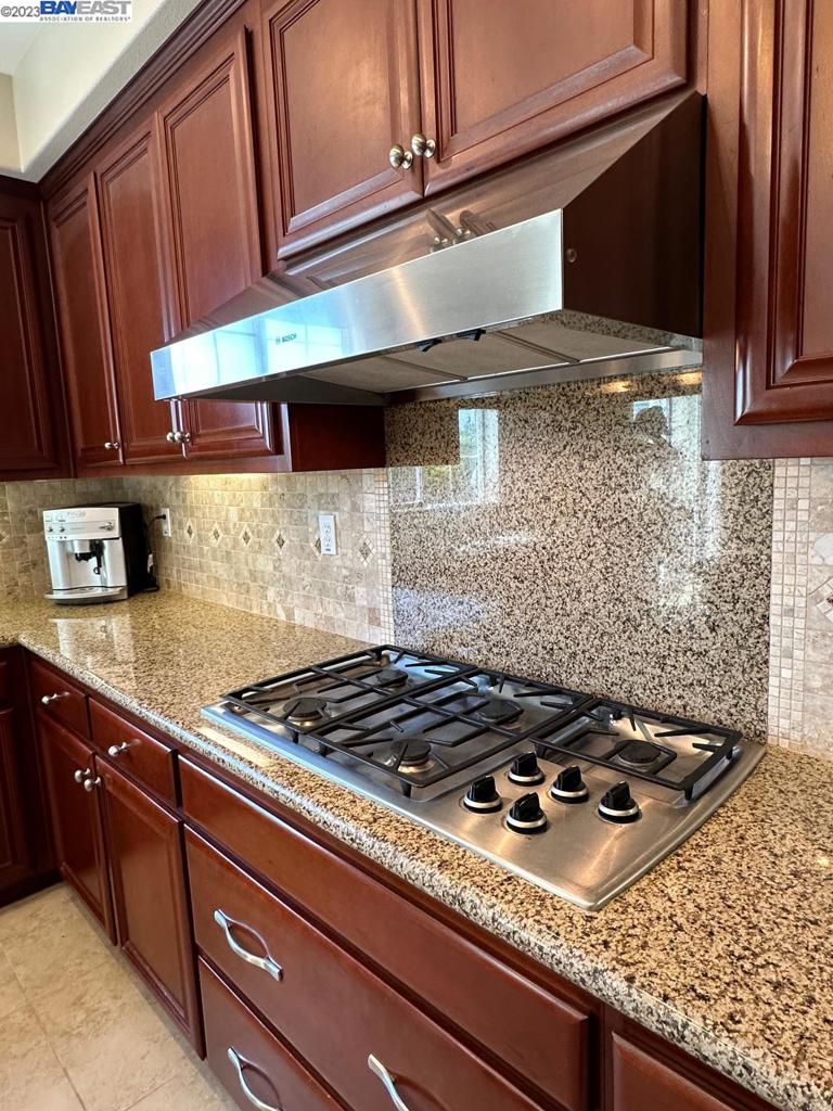 STONEBRAE COUNTRY CLUB - Residential